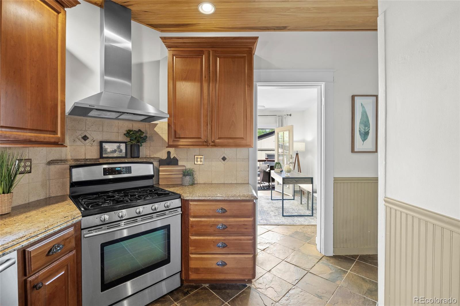 MLS Image #14 for 1251 s gaylord street,denver, Colorado