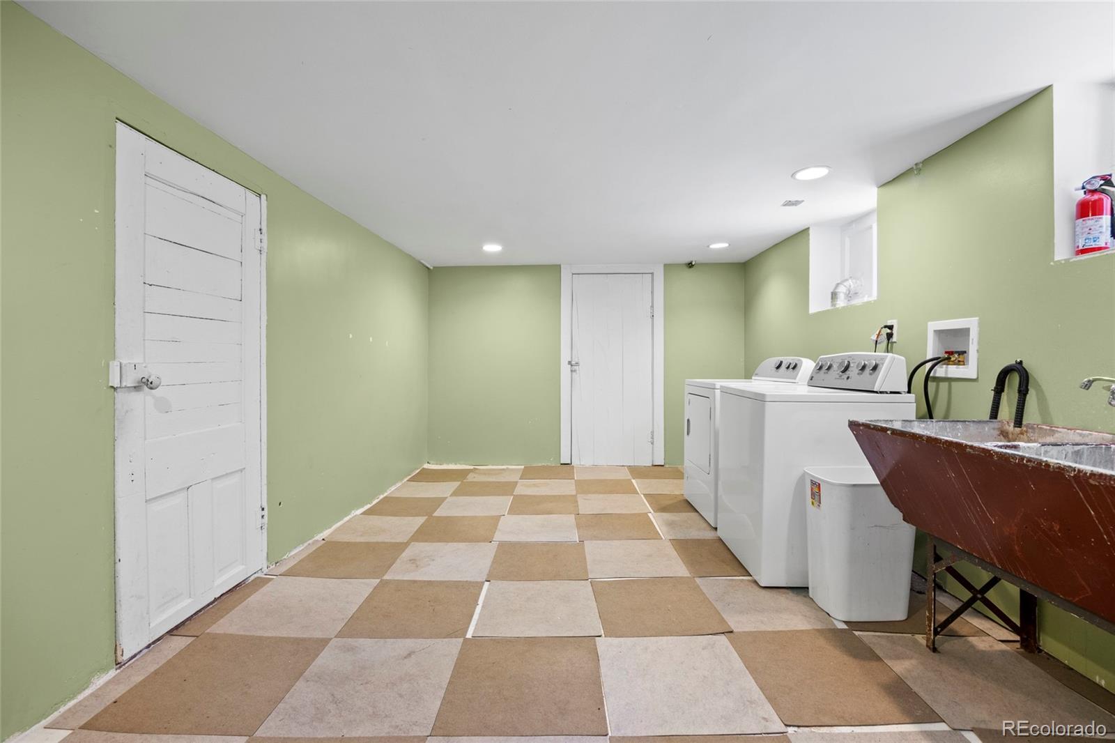 MLS Image #30 for 1251 s gaylord street,denver, Colorado