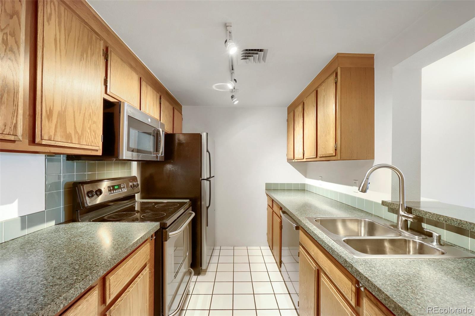 MLS Image #10 for 800 n pearl street 407,denver, Colorado