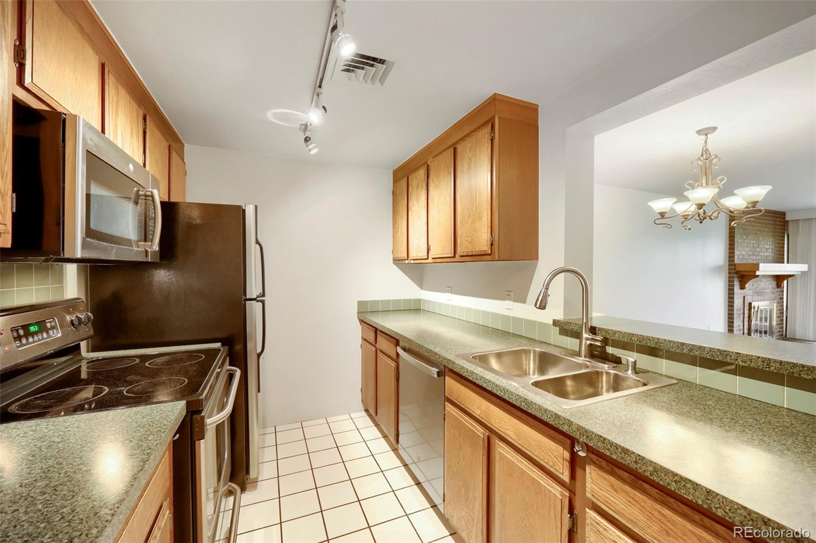 MLS Image #9 for 800 n pearl street 407,denver, Colorado