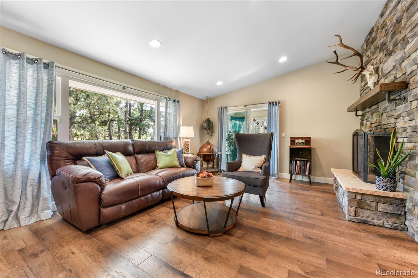 MLS Image #12 for 435  wolverine way,monument, Colorado
