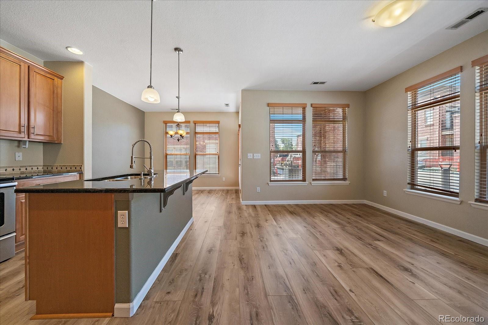 MLS Image #3 for 8946 e nichols place,englewood, Colorado