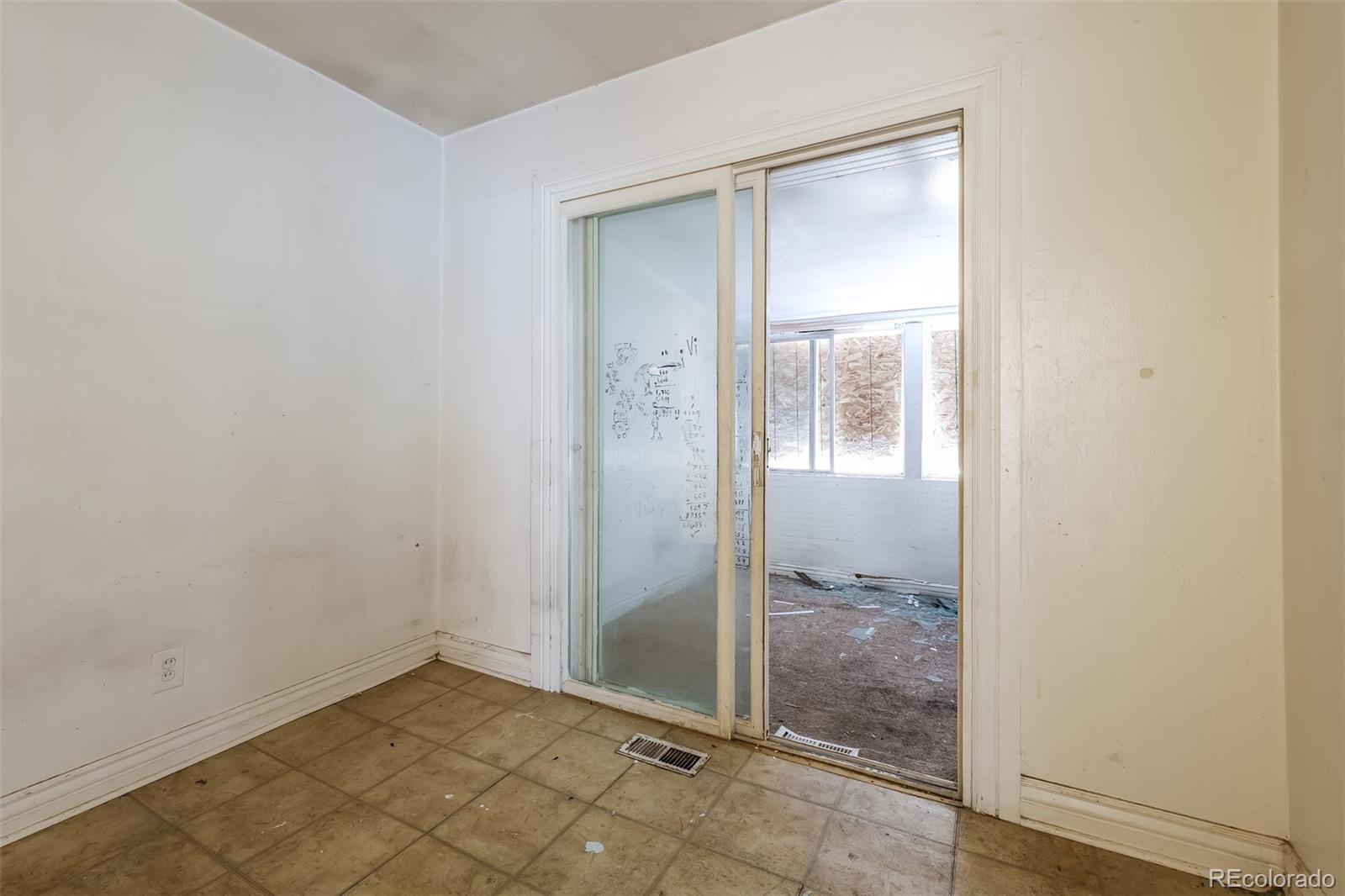 MLS Image #4 for 1585  verbena street,denver, Colorado