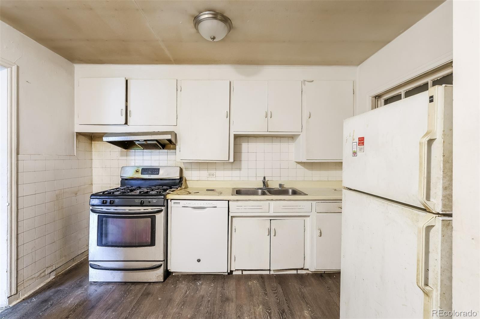 MLS Image #5 for 1585  verbena street,denver, Colorado