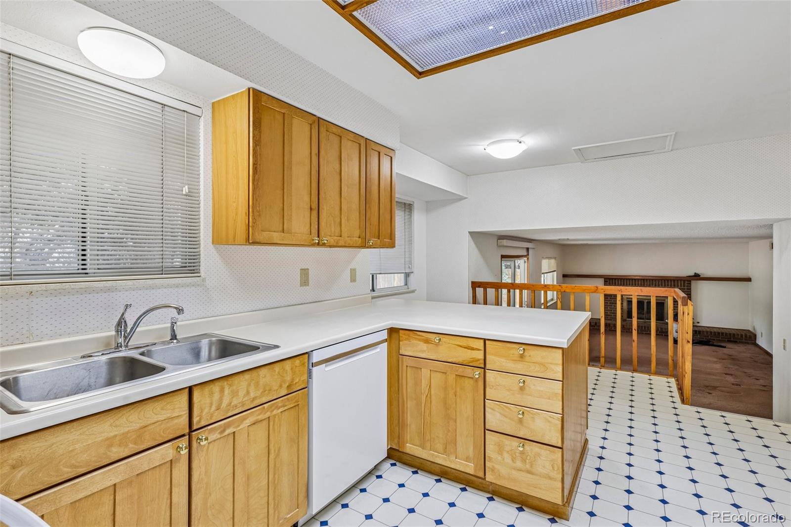MLS Image #15 for 7521 s downing street,littleton, Colorado