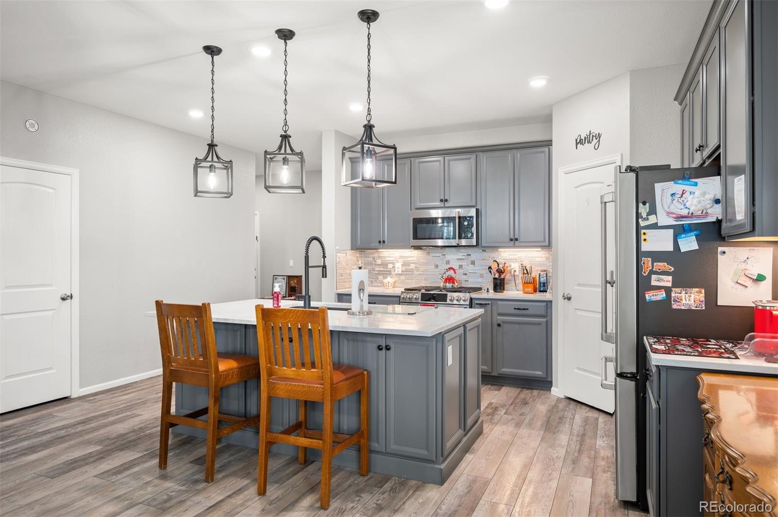 MLS Image #11 for 27571 e 7th drive,aurora, Colorado