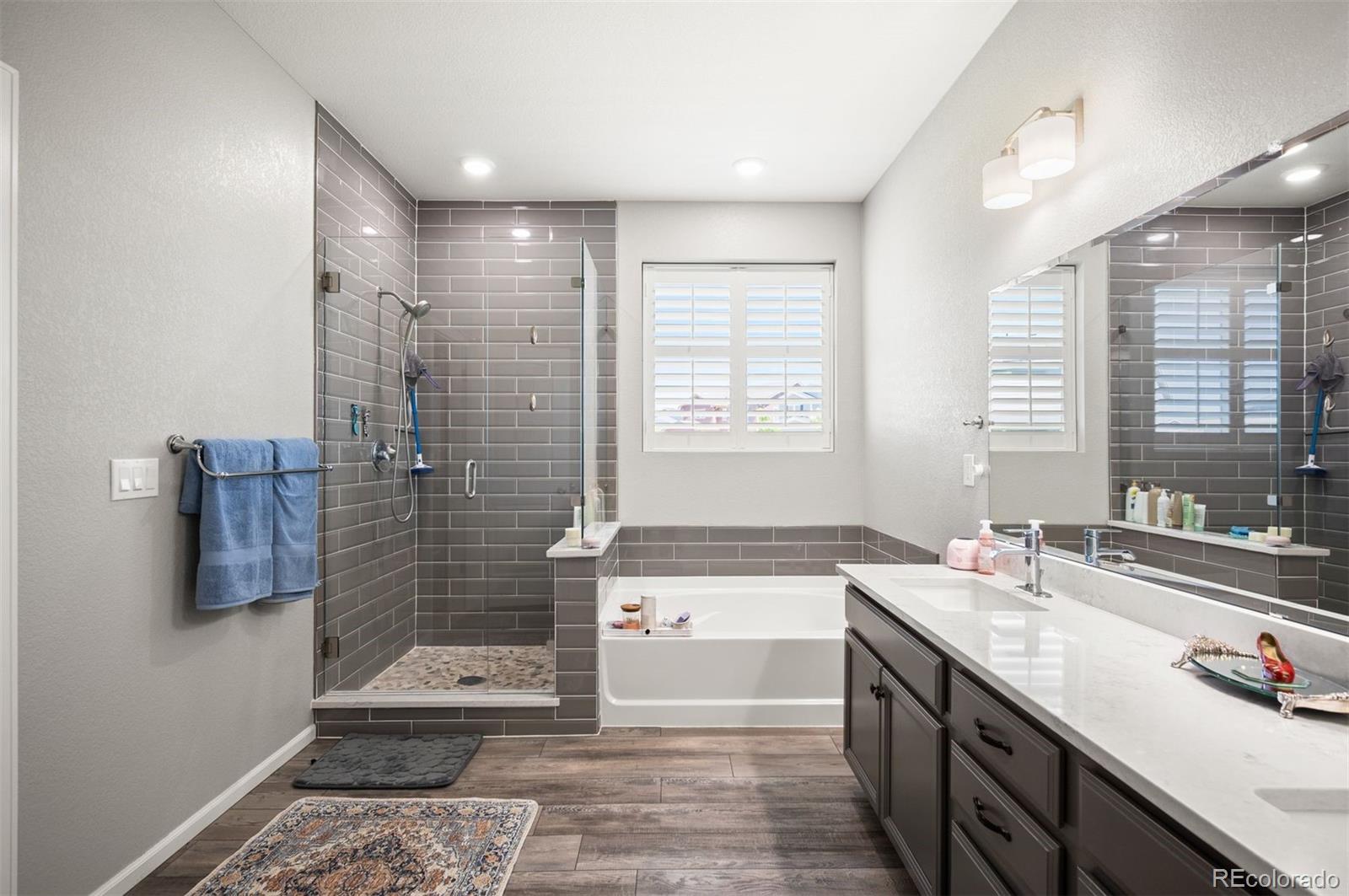 MLS Image #20 for 27571 e 7th drive,aurora, Colorado