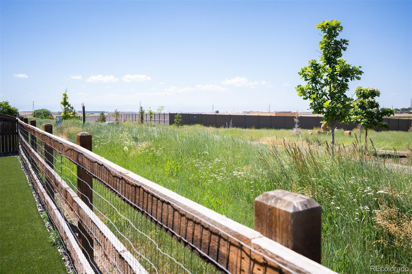 MLS Image #4 for 27571 e 7th drive,aurora, Colorado