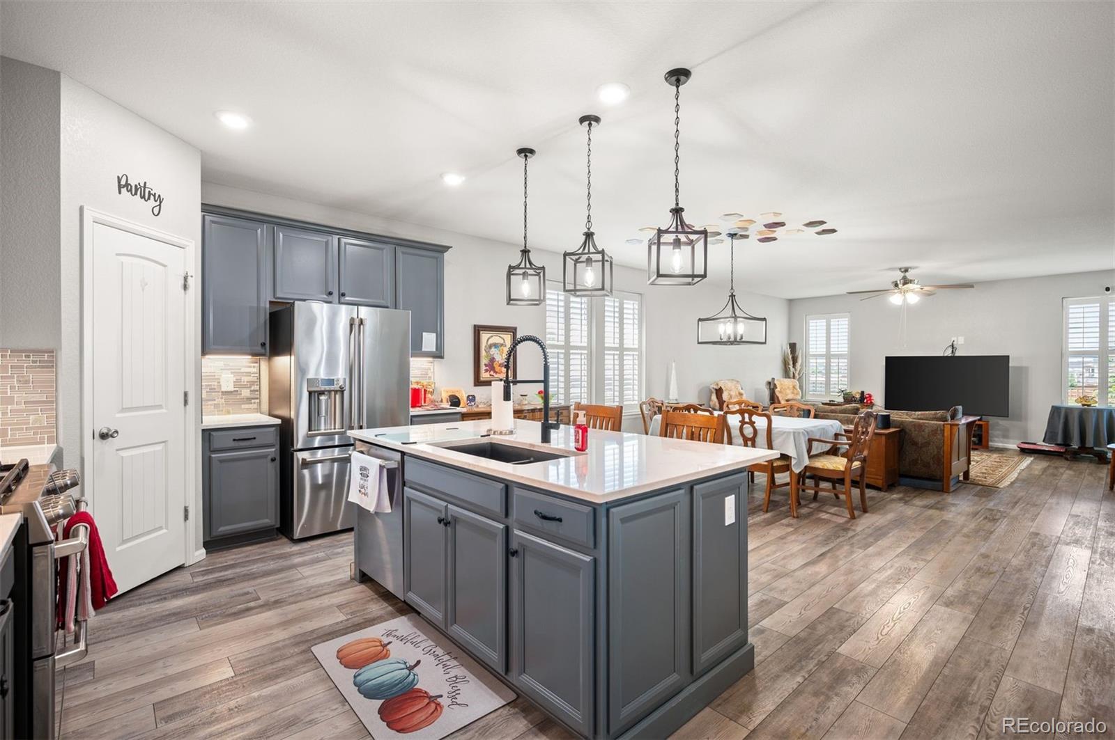 MLS Image #8 for 27571 e 7th drive,aurora, Colorado