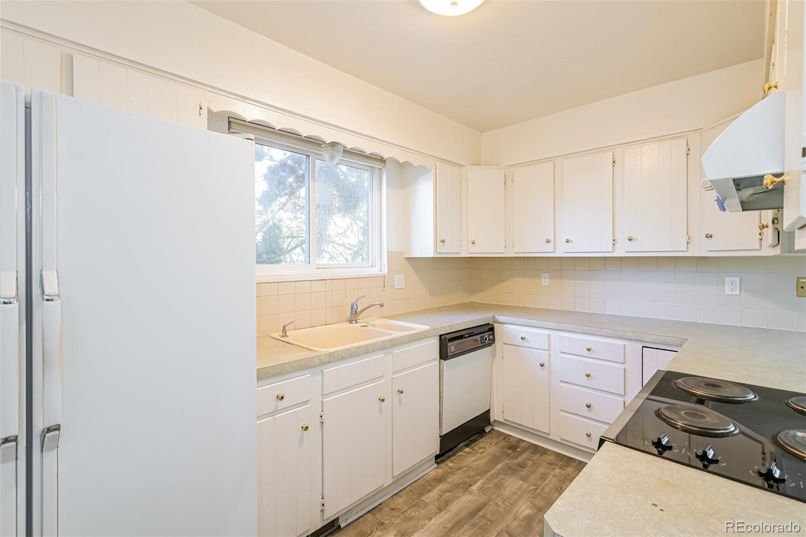 MLS Image #9 for 8055 e bethany place,denver, Colorado
