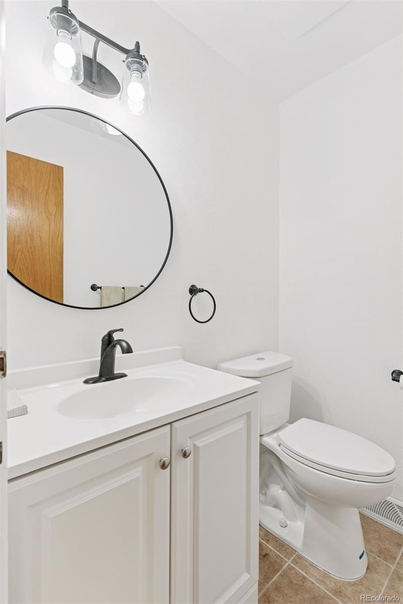 MLS Image #15 for 8484 e radcliff avenue,denver, Colorado