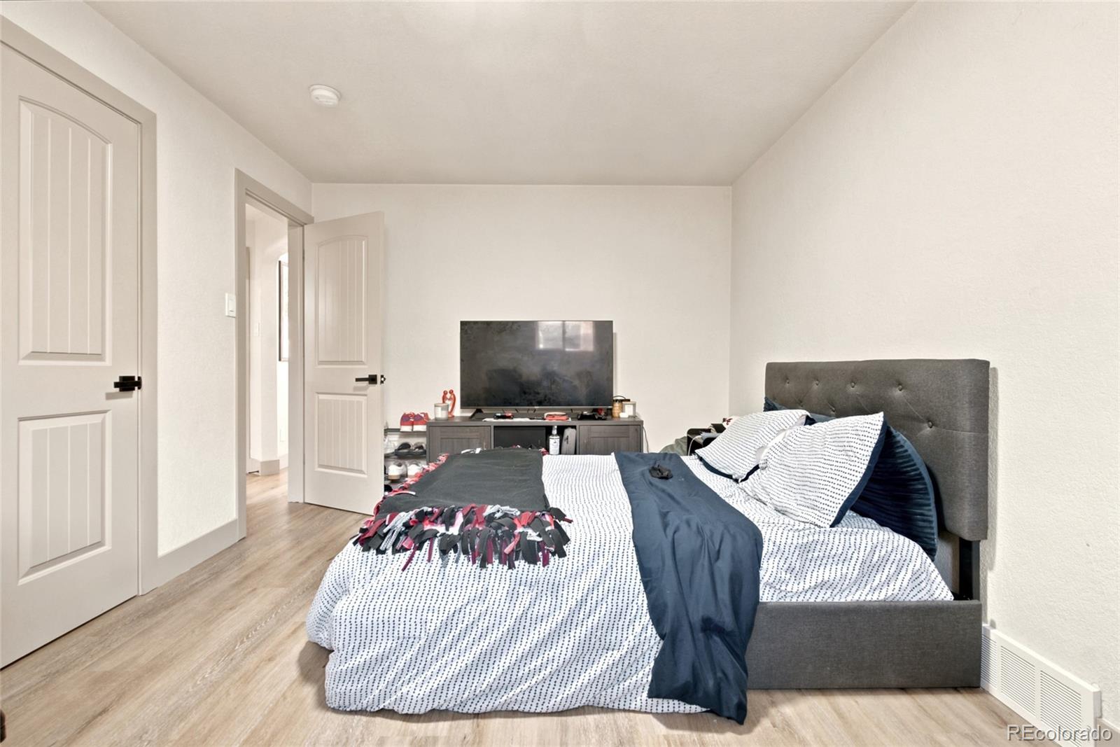 MLS Image #25 for 3353 n krameria street,denver, Colorado
