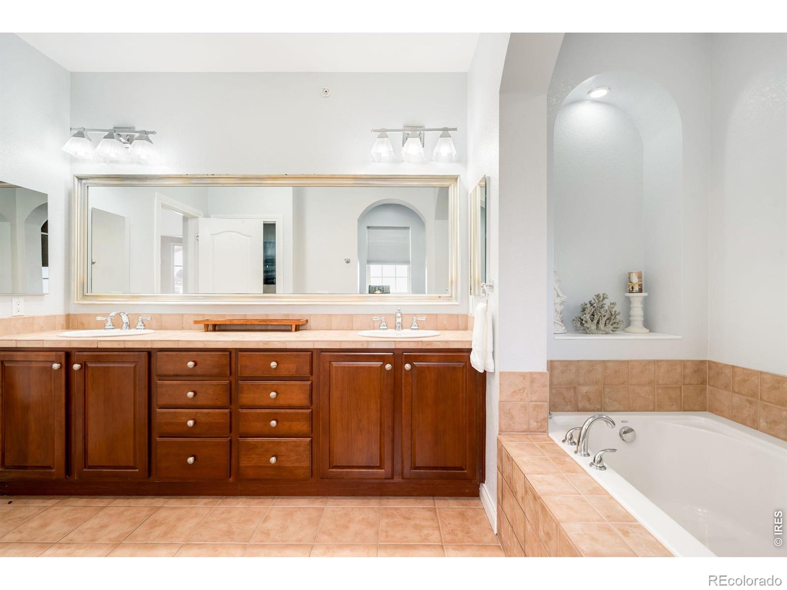 MLS Image #24 for 9135 e 29th place ,denver, Colorado
