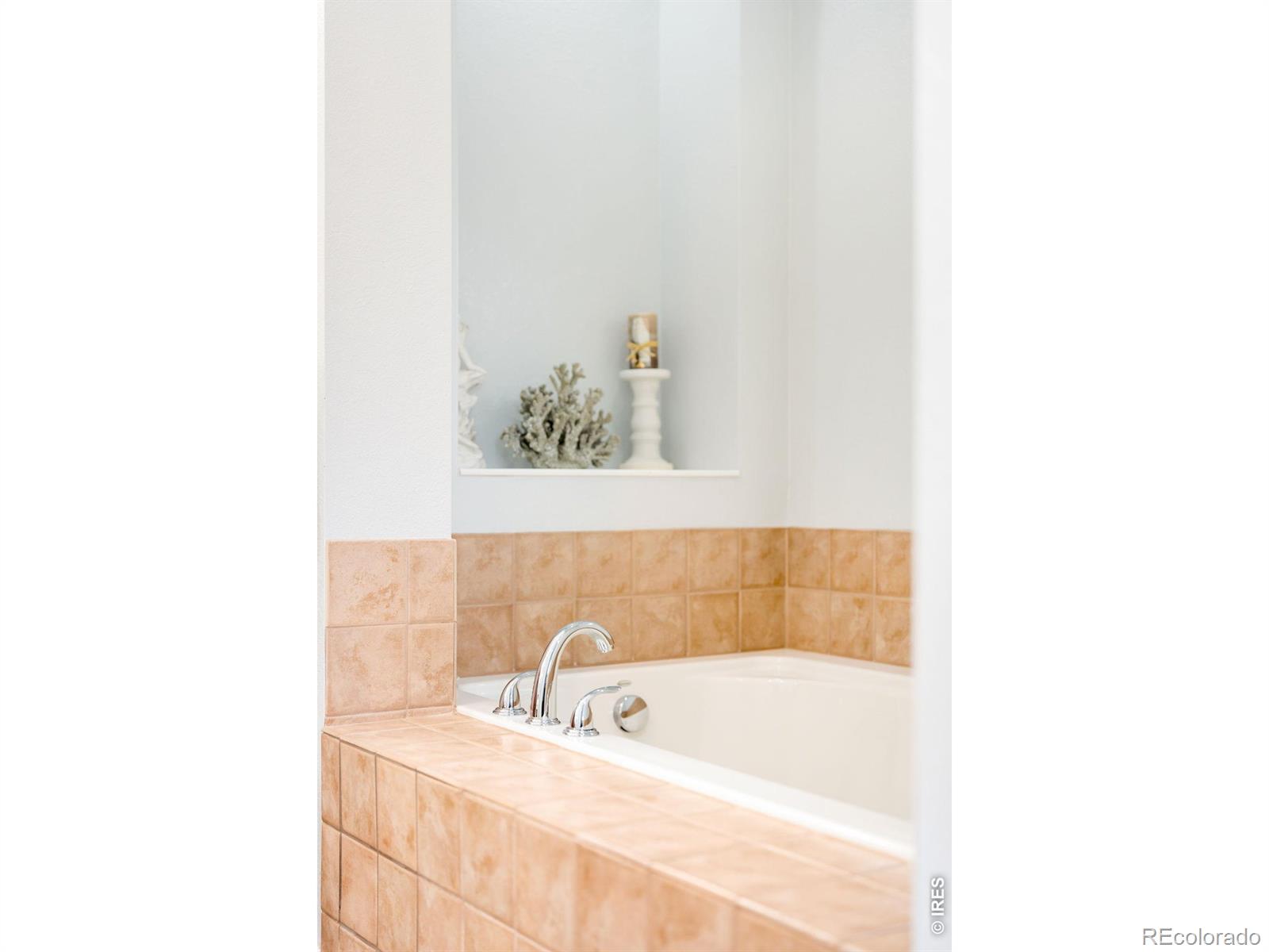 MLS Image #25 for 9135 e 29th place ,denver, Colorado
