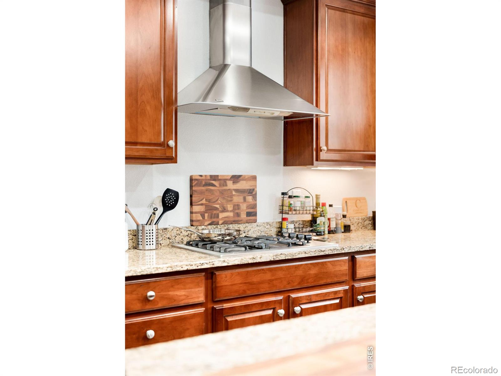 MLS Image #7 for 9135 e 29th place ,denver, Colorado