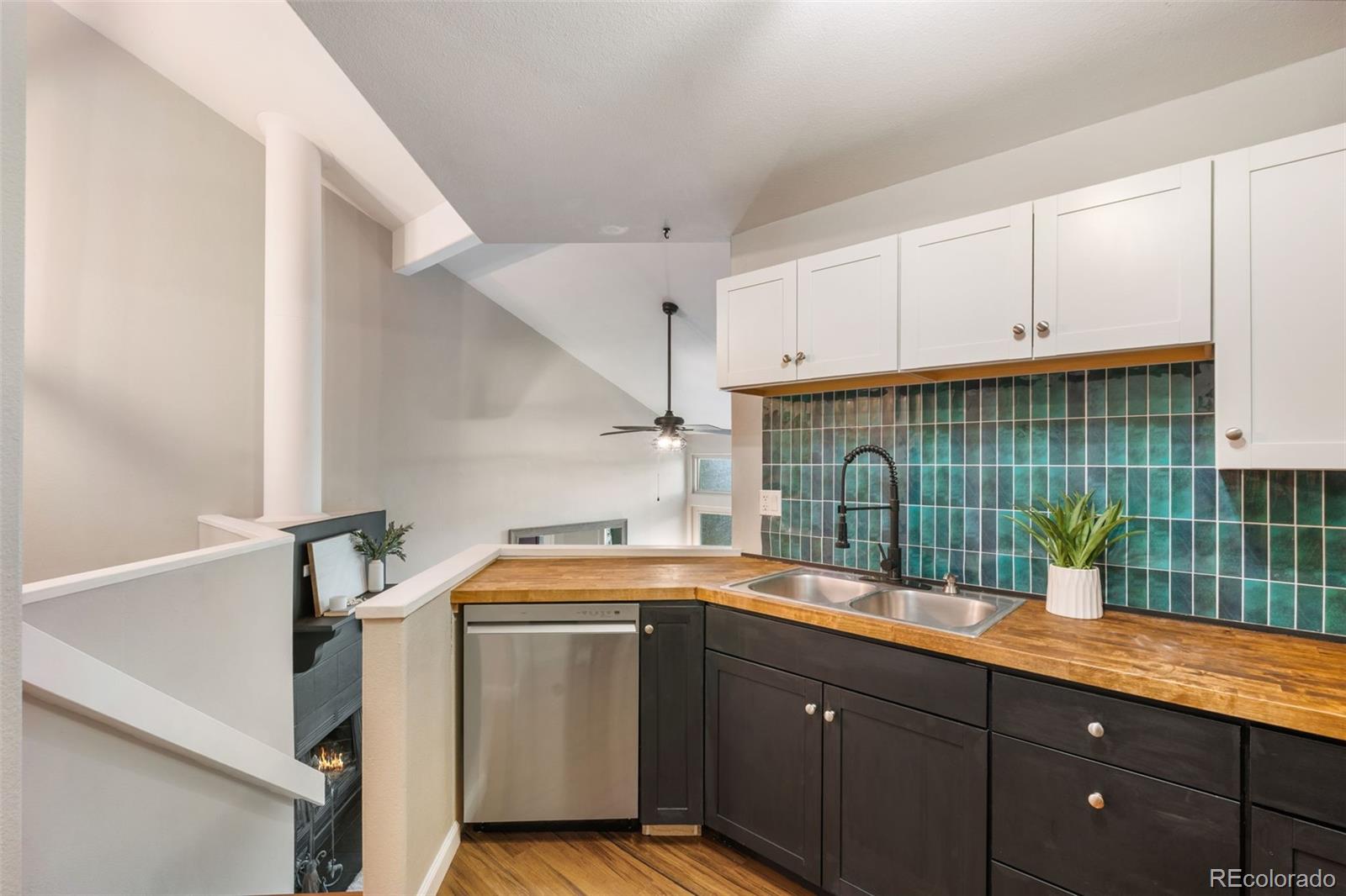 MLS Image #11 for 640  autumn crest circle b,colorado springs, Colorado