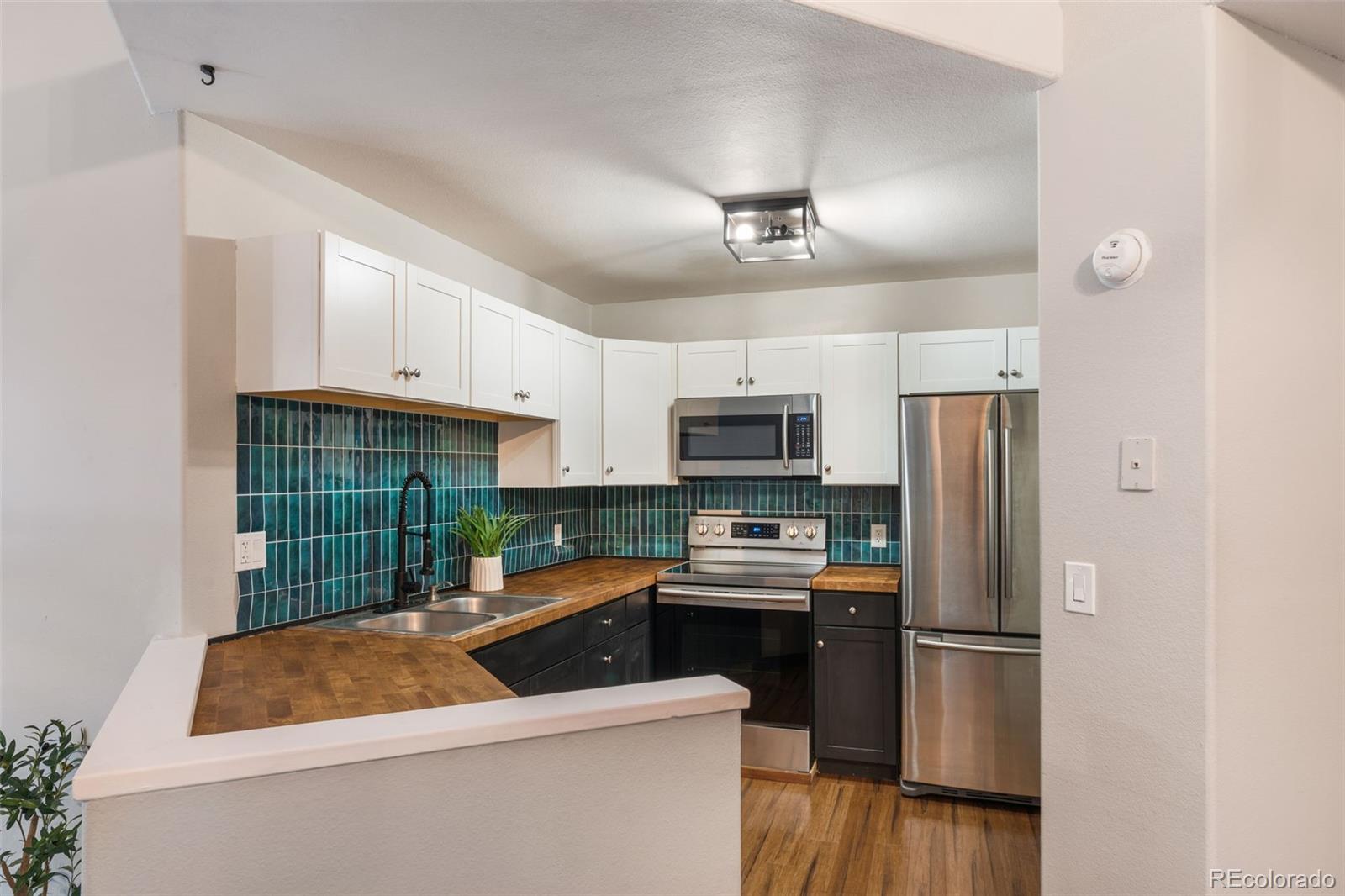 MLS Image #9 for 640  autumn crest circle b,colorado springs, Colorado