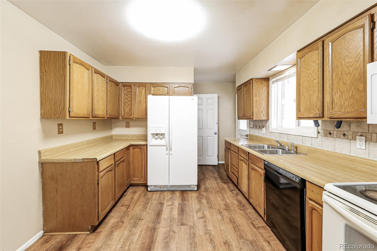 MLS Image #7 for 432 s potomac circle,aurora, Colorado