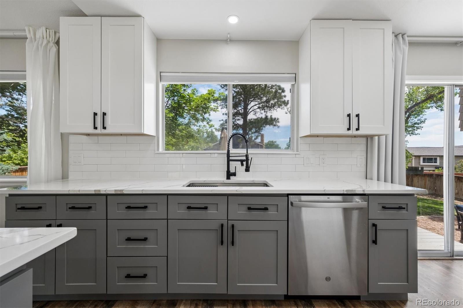 MLS Image #7 for 736  northridge road,highlands ranch, Colorado