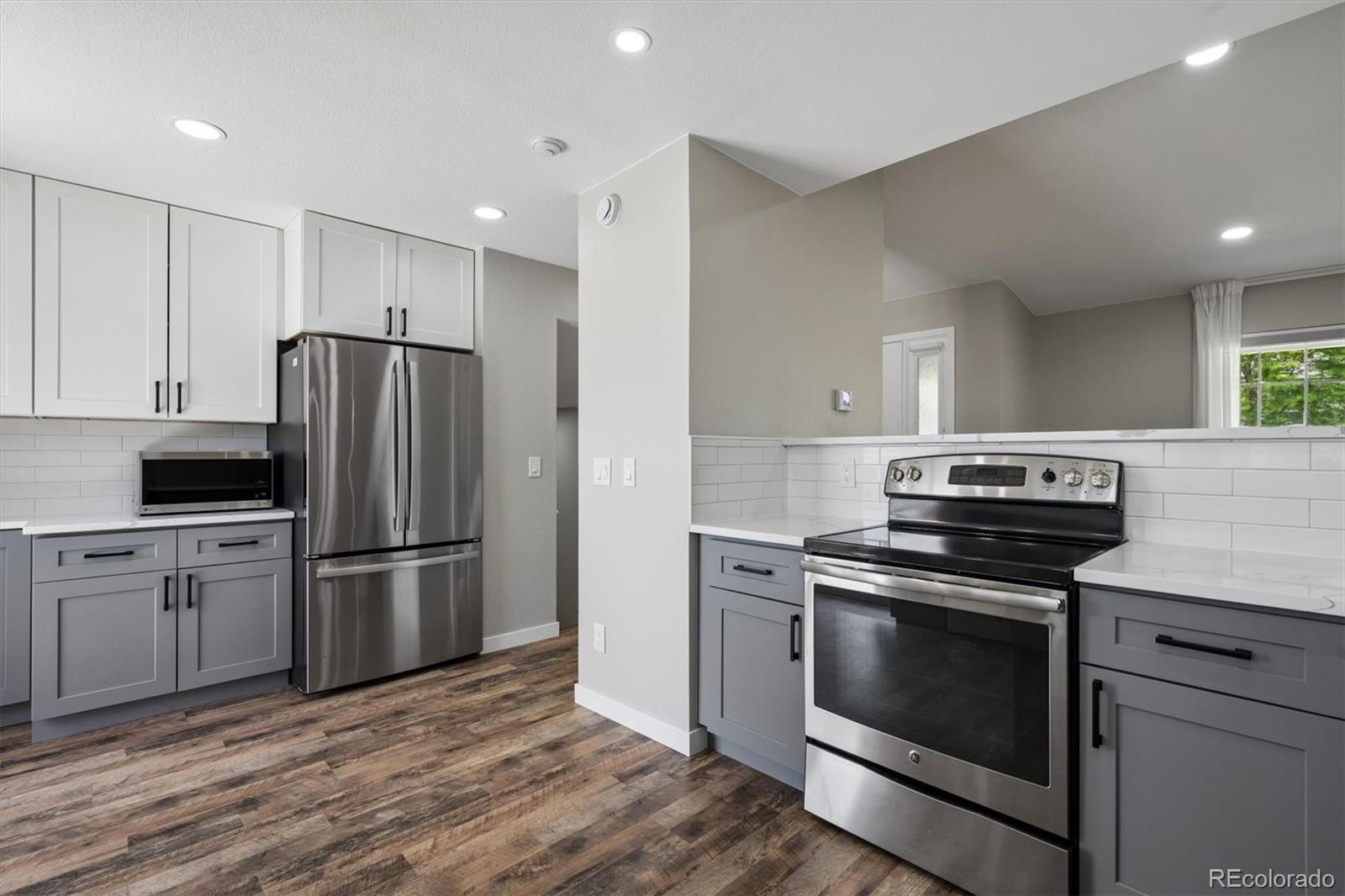 MLS Image #9 for 736  northridge road,highlands ranch, Colorado