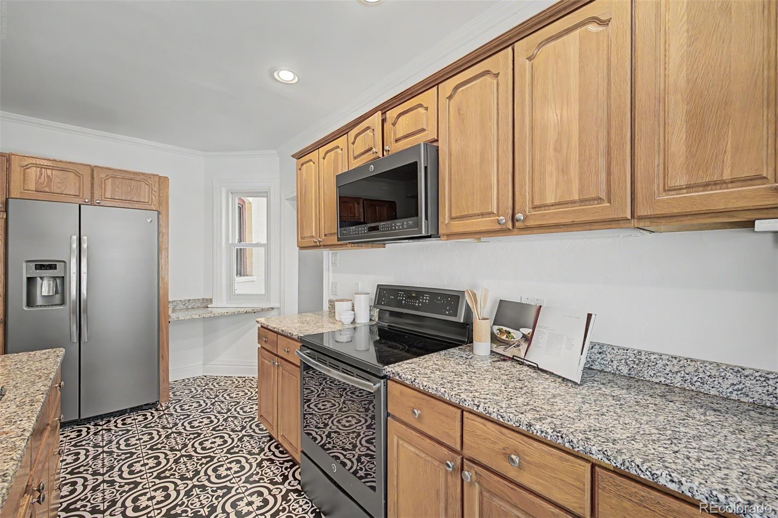 MLS Image #11 for 1237 n pearl street,denver, Colorado
