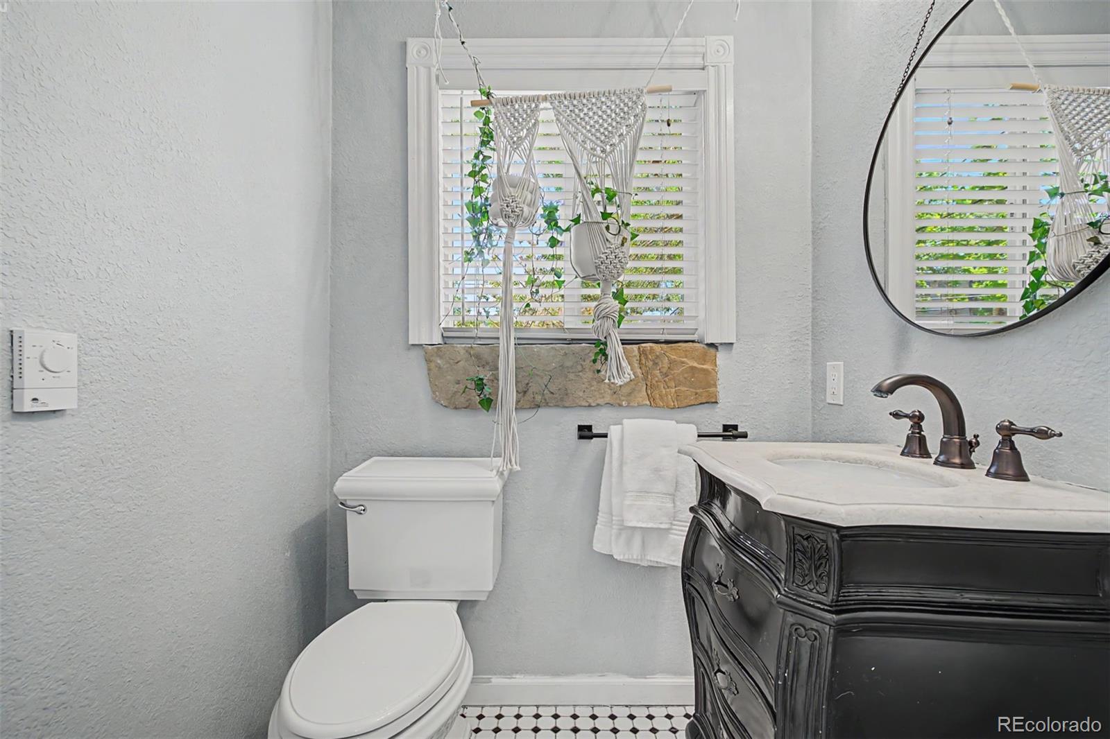 MLS Image #14 for 1237 n pearl street,denver, Colorado