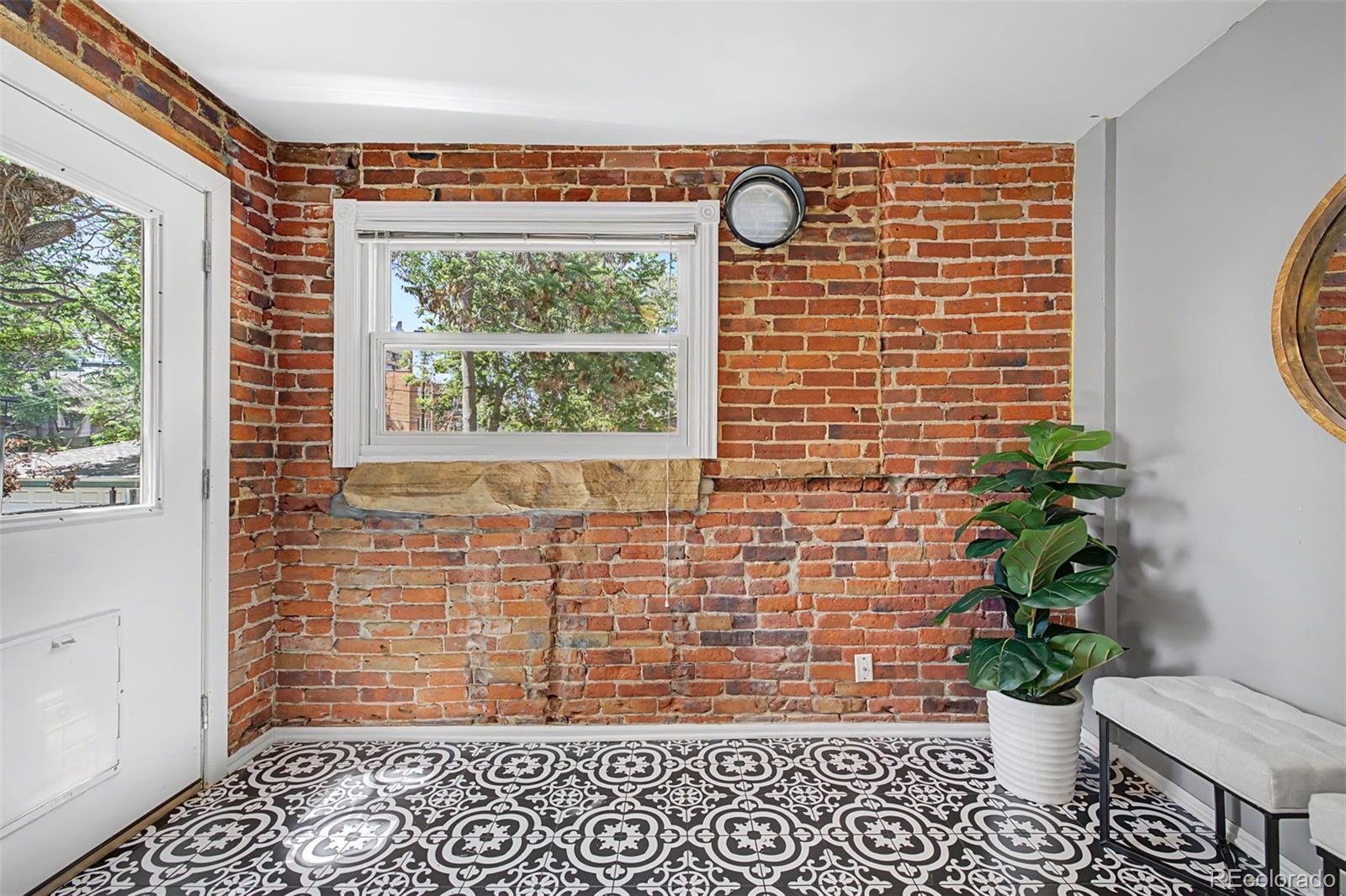 MLS Image #16 for 1237 n pearl street,denver, Colorado