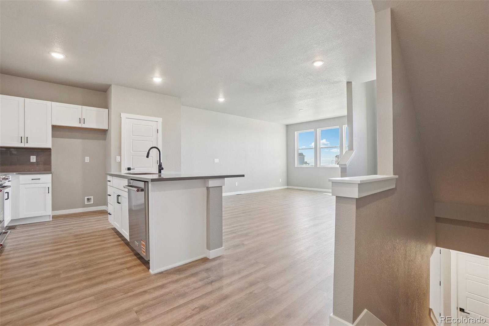 MLS Image #3 for 24161 e 54th place,aurora, Colorado