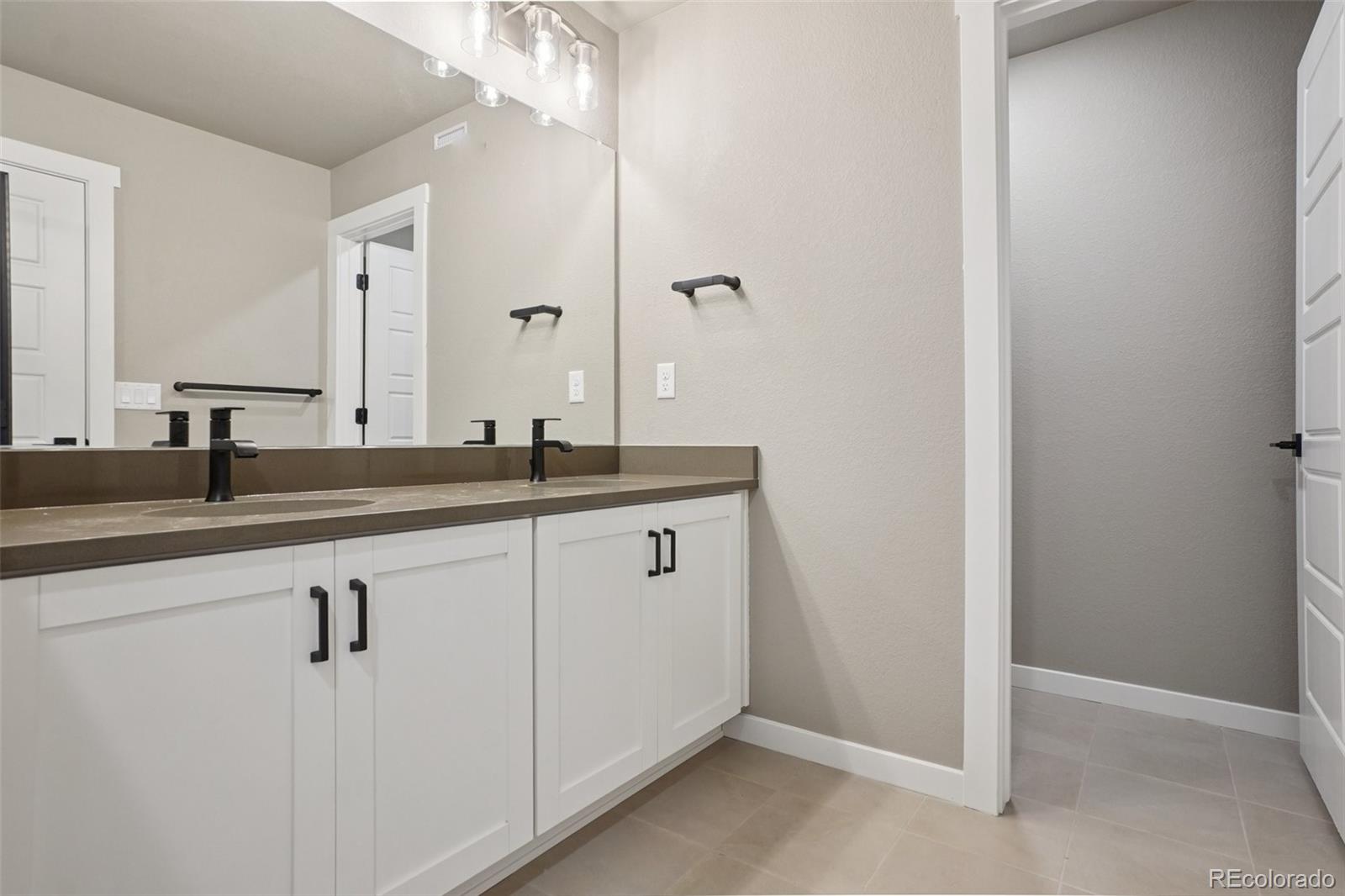 MLS Image #30 for 24161 e 54th place,aurora, Colorado