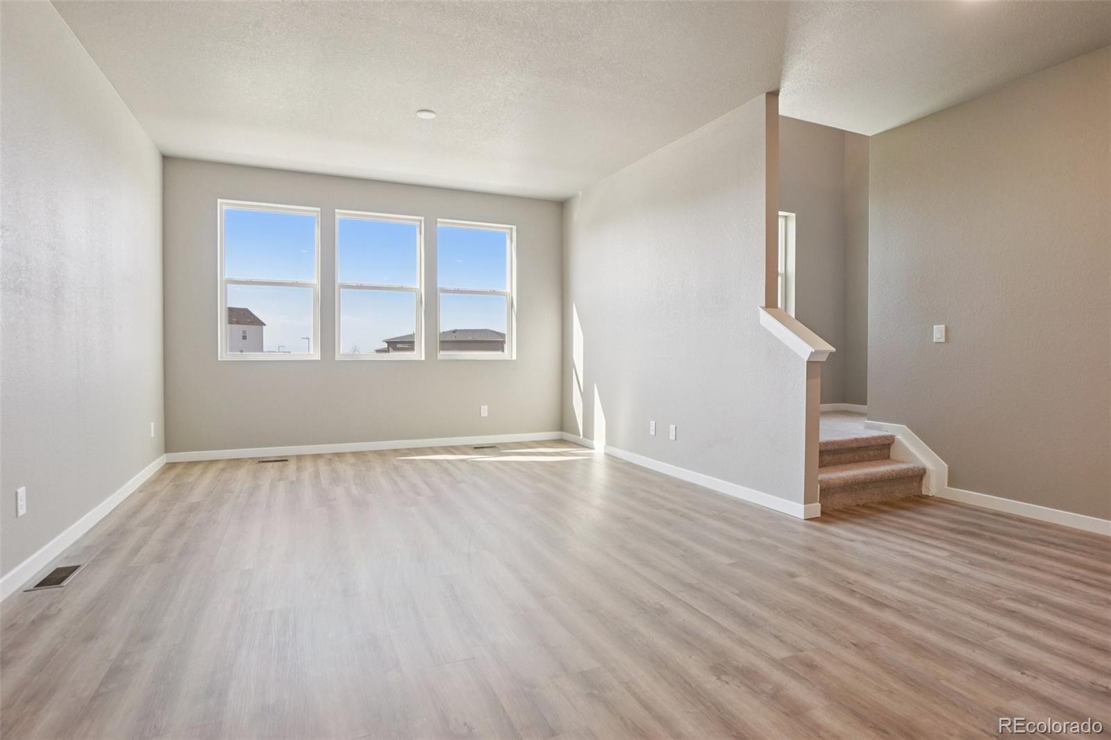 MLS Image #4 for 24161 e 54th place,aurora, Colorado