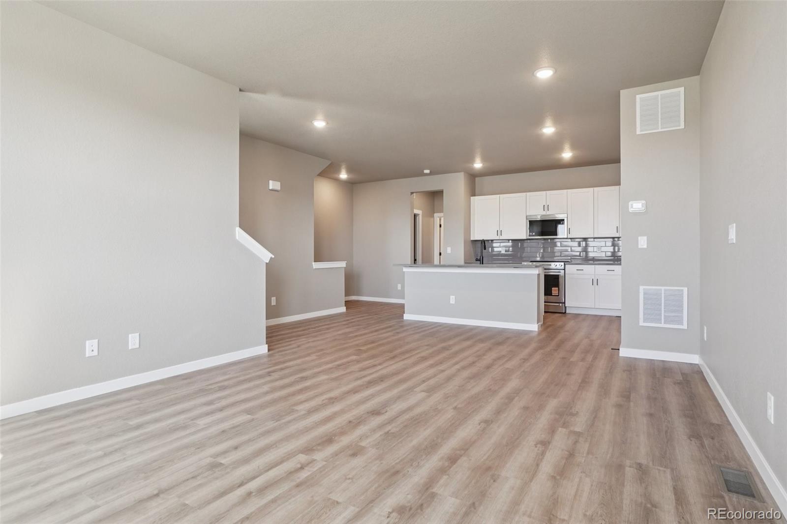 MLS Image #7 for 24161 e 54th place,aurora, Colorado