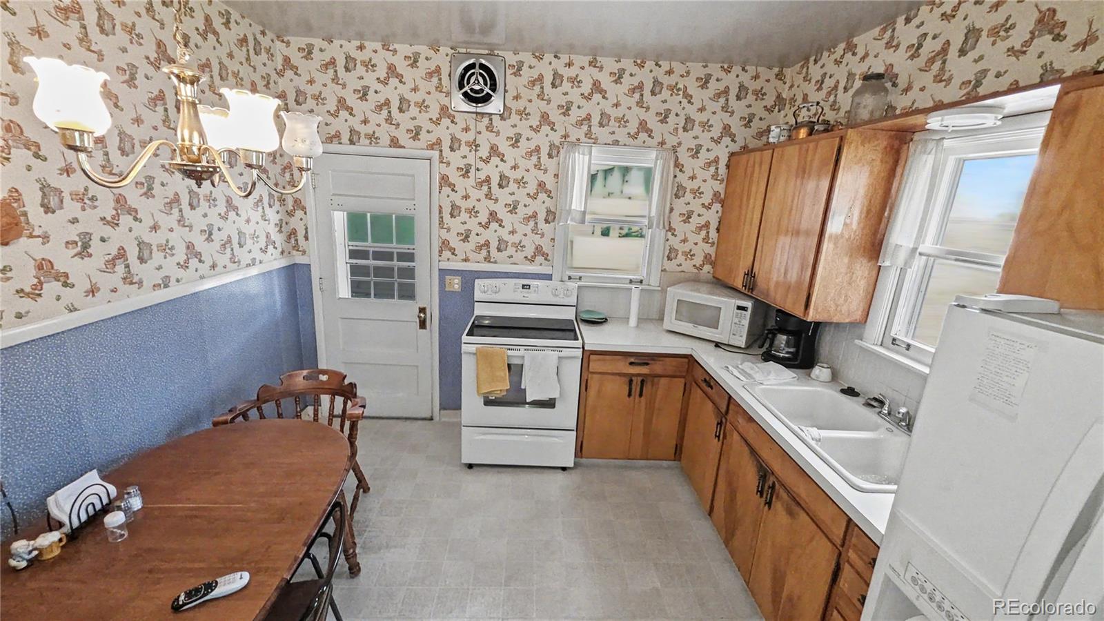 MLS Image #9 for 604 w 4th street,julesburg, Colorado