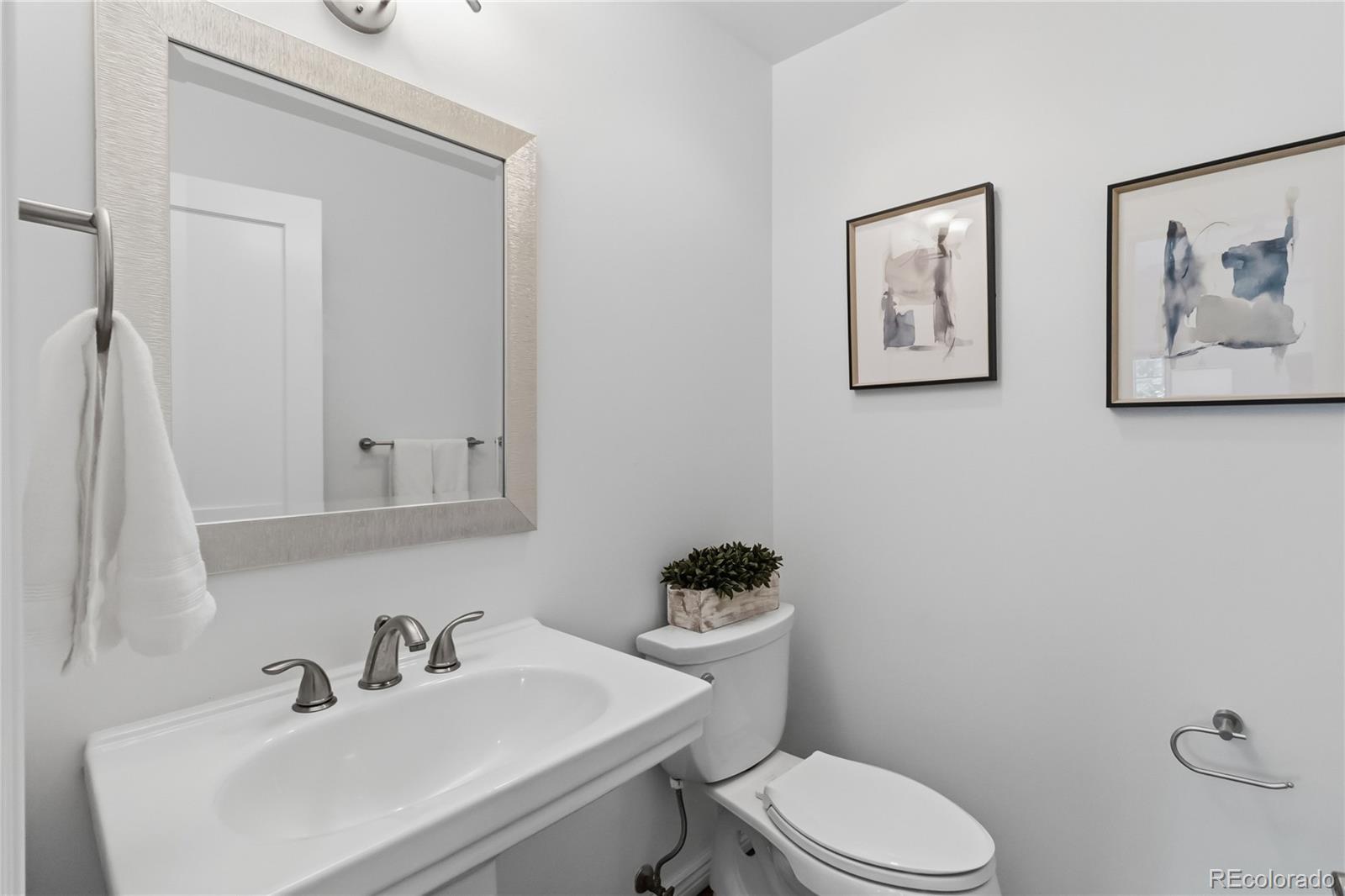 MLS Image #14 for 906  forest street,denver, Colorado