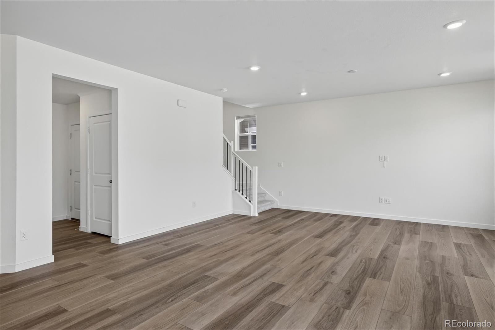 MLS Image #8 for 10967  olathe street,commerce city, Colorado