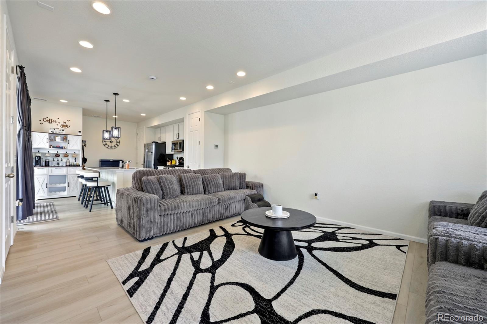 MLS Image #13 for 21143 e 67th avenue,aurora, Colorado