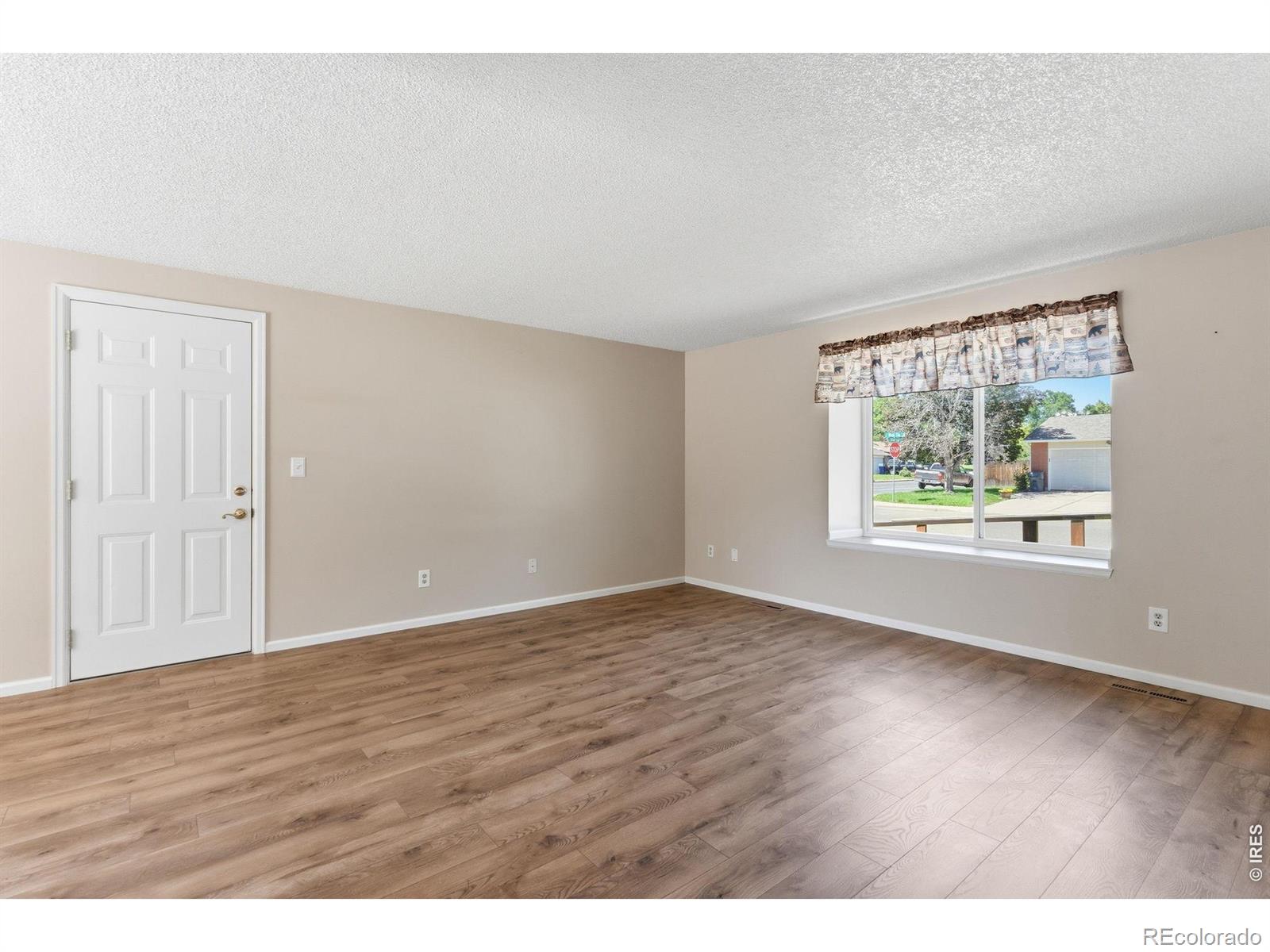 MLS Image #4 for 1040  white elm drive,loveland, Colorado