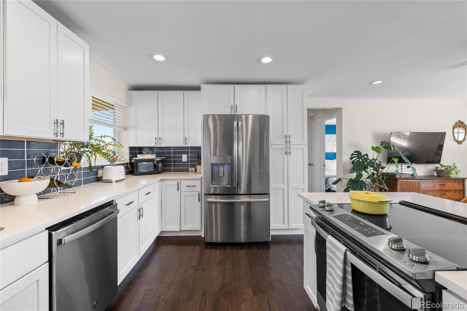MLS Image #11 for 3011  oneida street,denver, Colorado