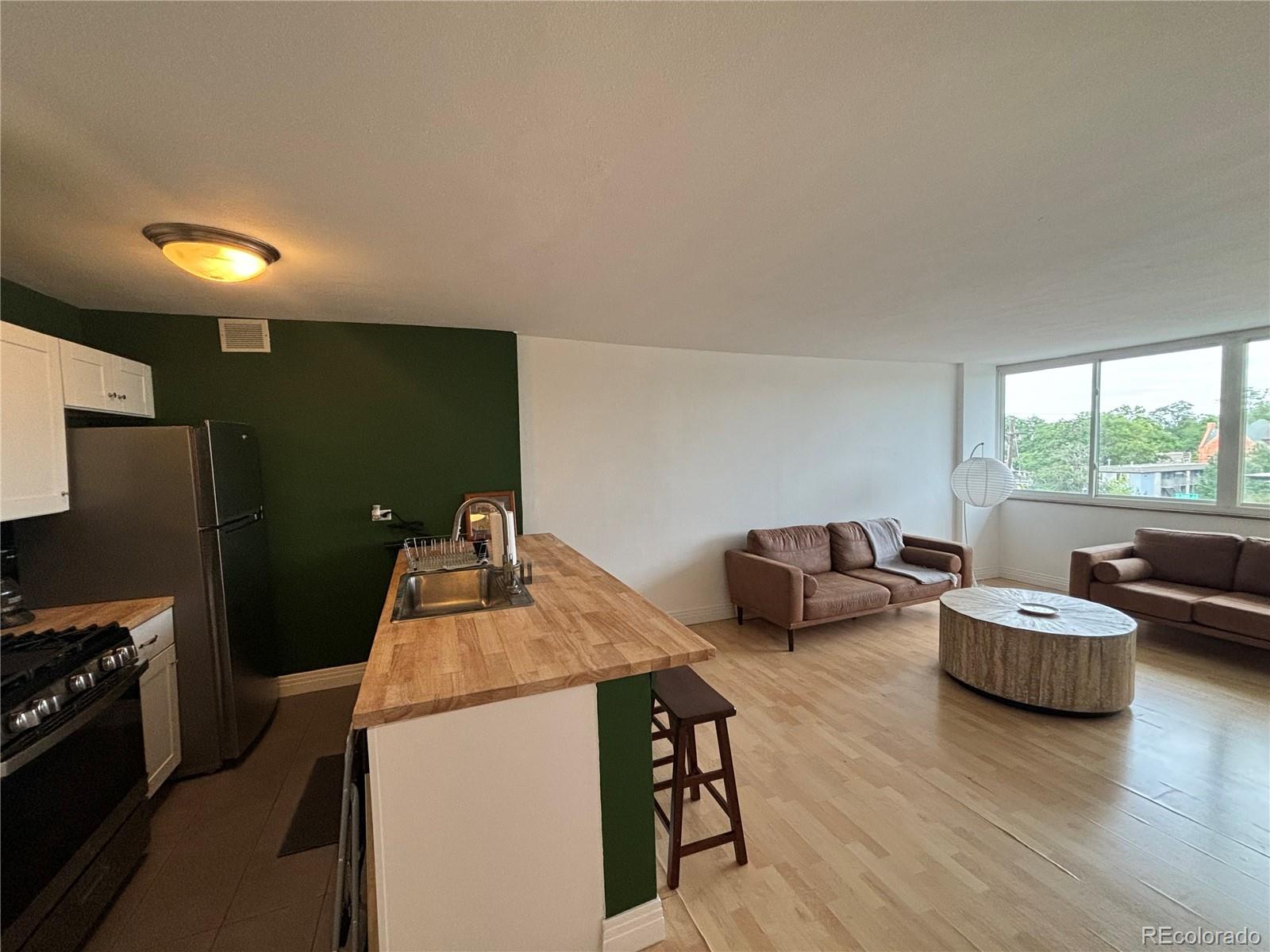 MLS Image #4 for 1196 n grant street 507,denver, Colorado