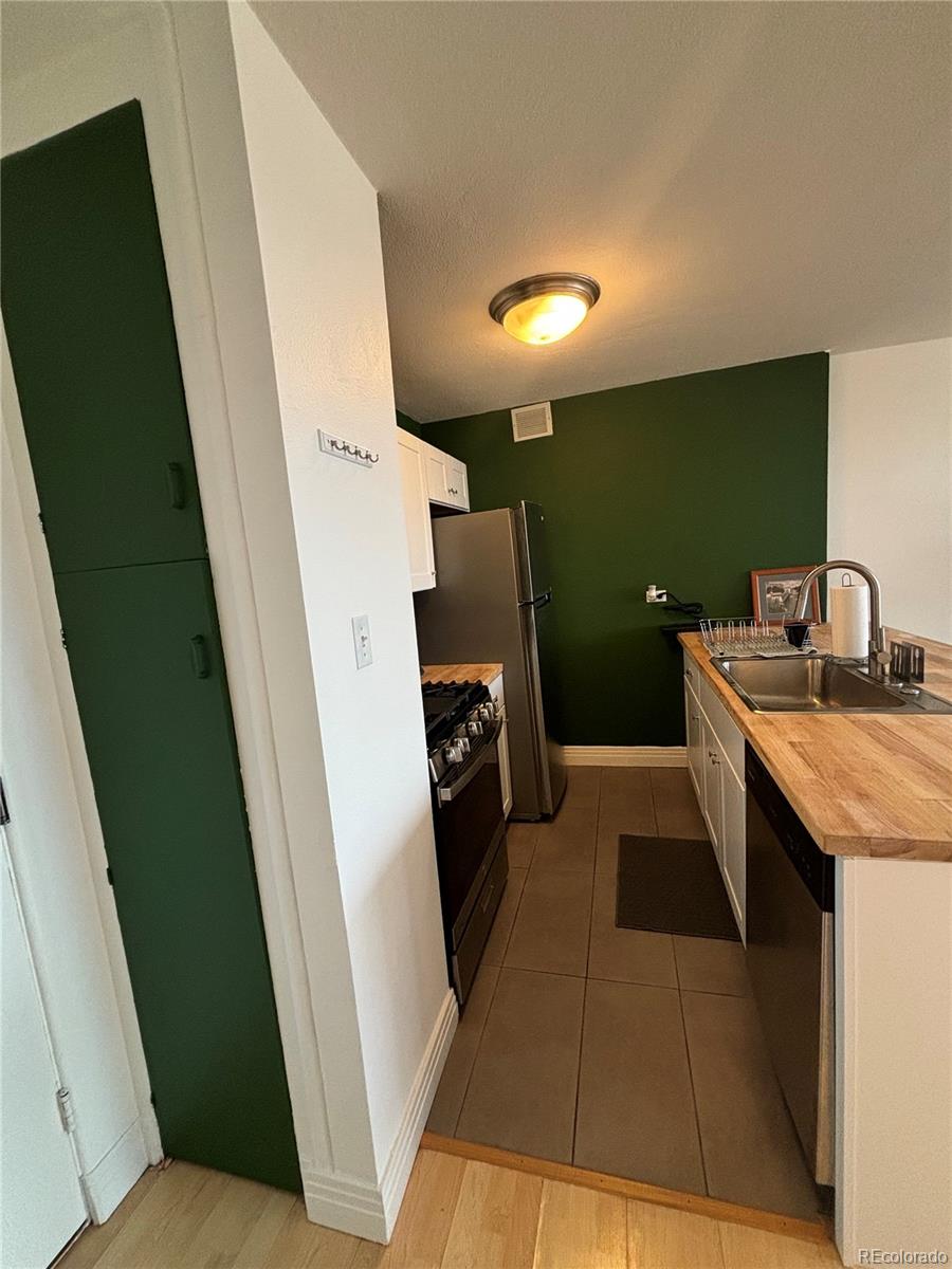 MLS Image #5 for 1196 n grant street 507,denver, Colorado