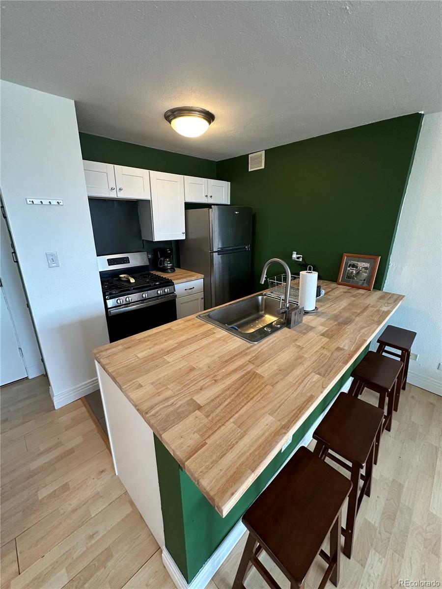 MLS Image #6 for 1196 n grant street 507,denver, Colorado