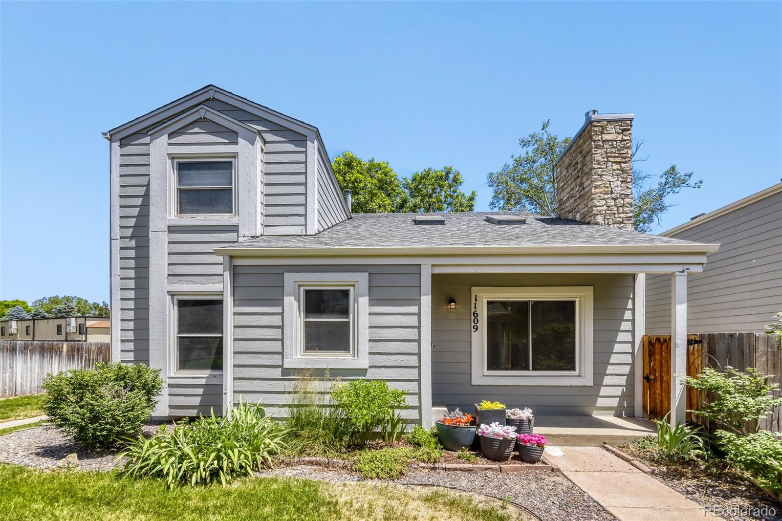 MLS Image #1 for 11609 e cornell circle,aurora, Colorado