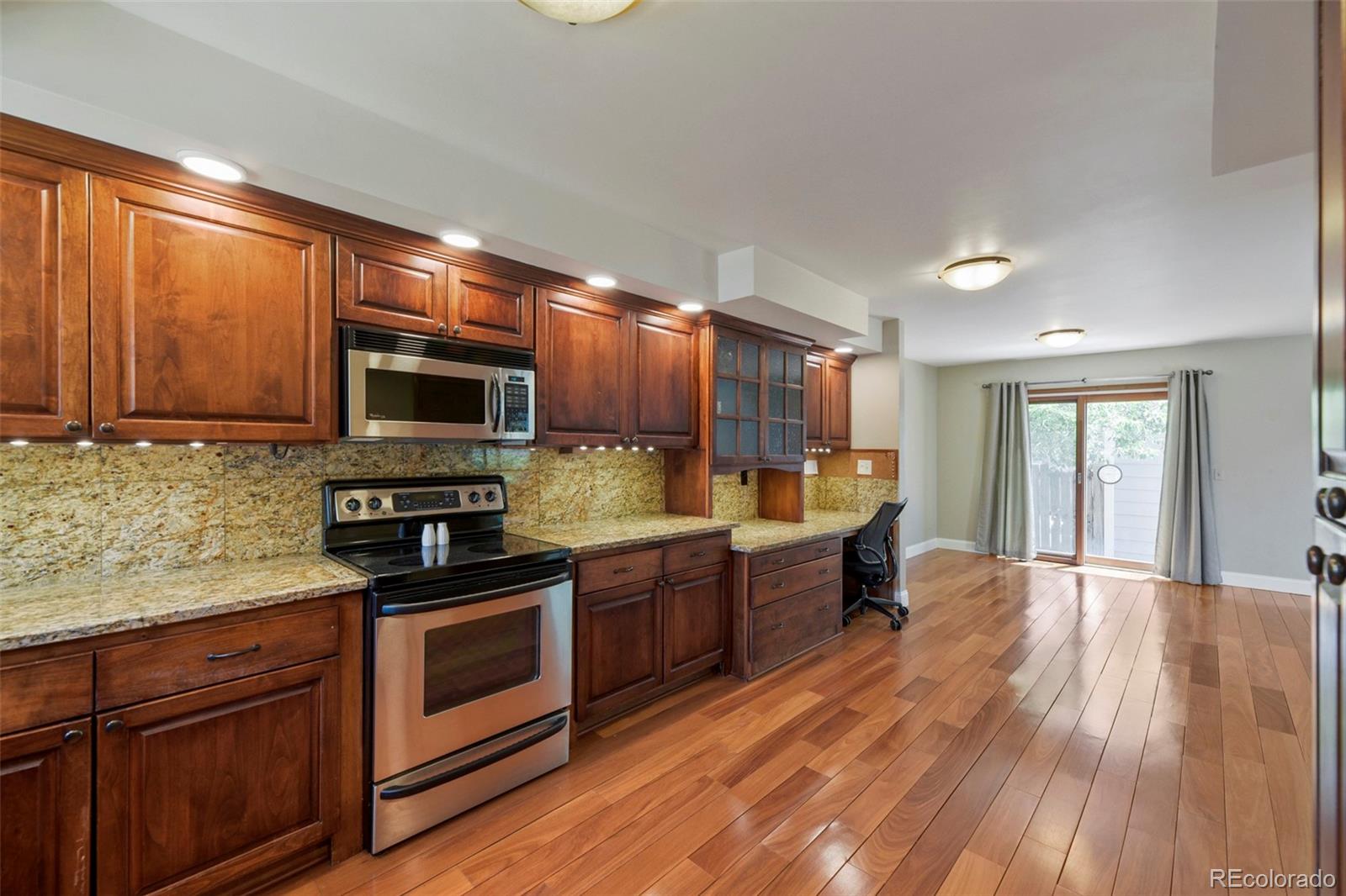 MLS Image #11 for 11609 e cornell circle,aurora, Colorado