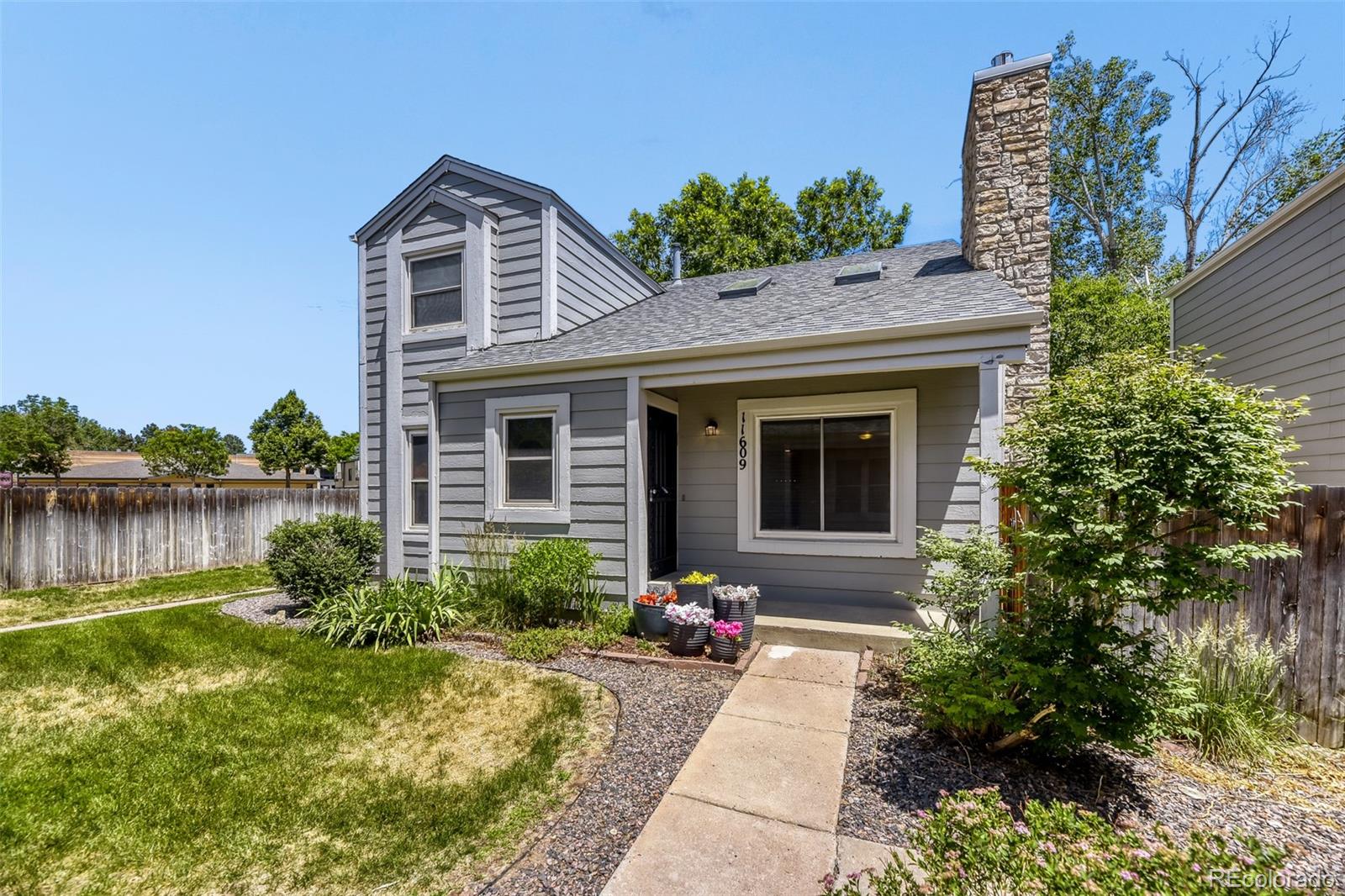MLS Image #3 for 11609 e cornell circle,aurora, Colorado