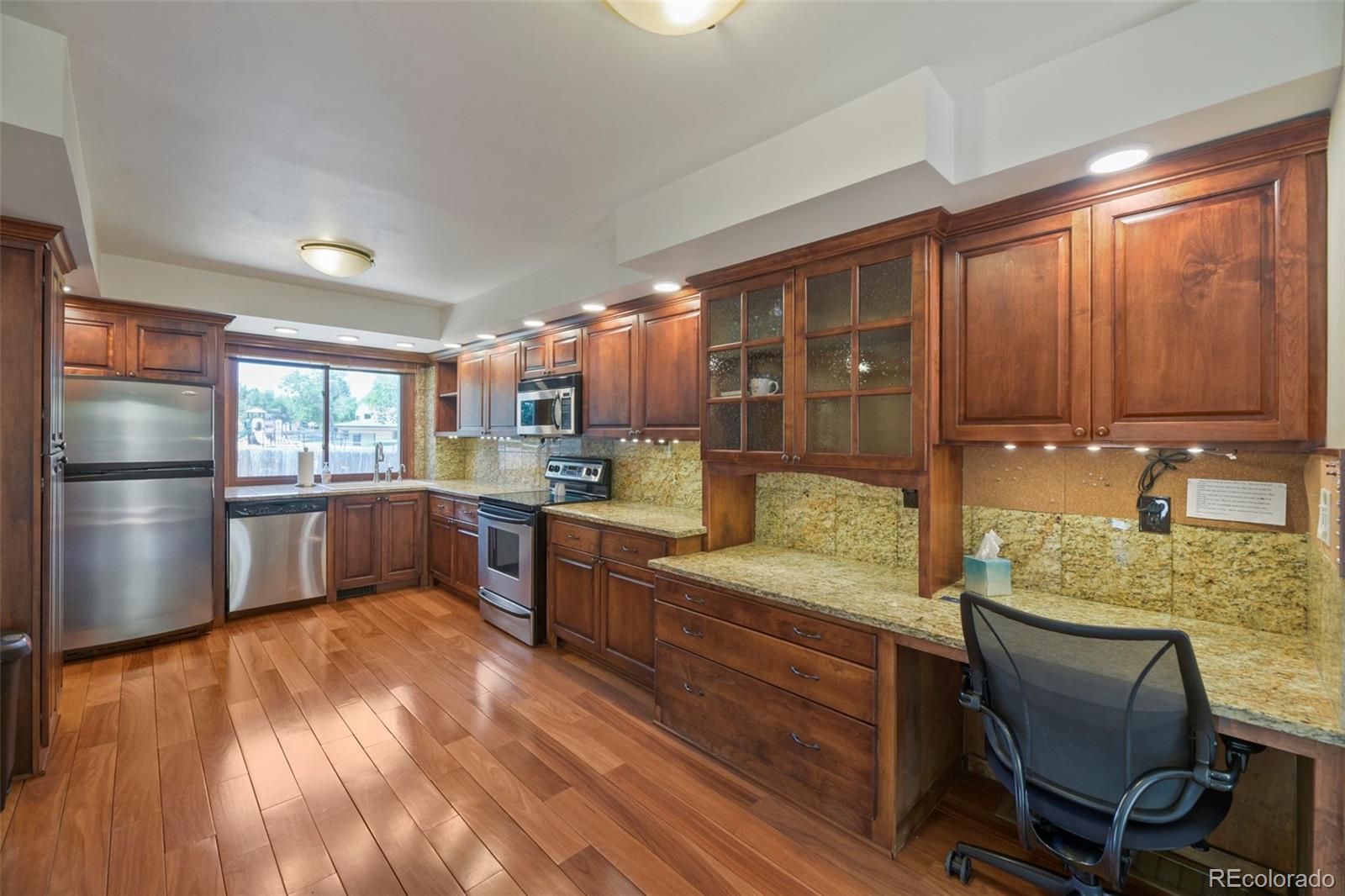 MLS Image #8 for 11609 e cornell circle,aurora, Colorado