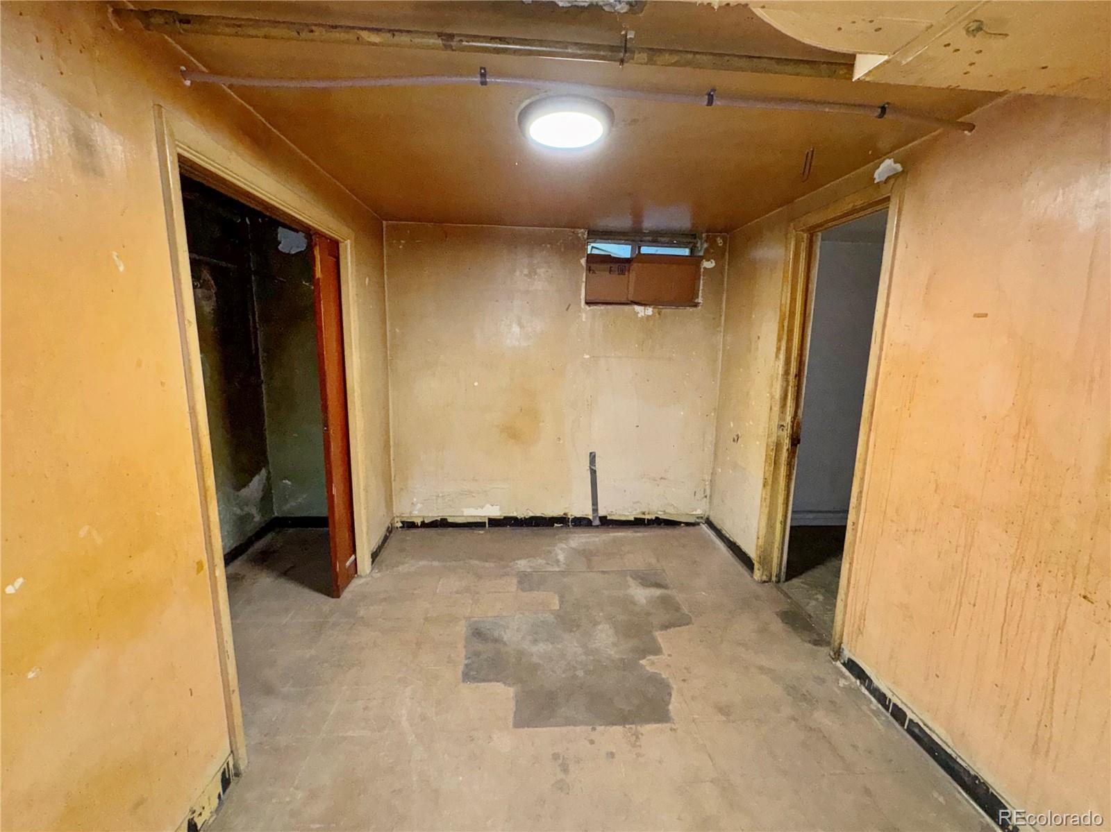 MLS Image #11 for 4028  batavia place,denver, Colorado