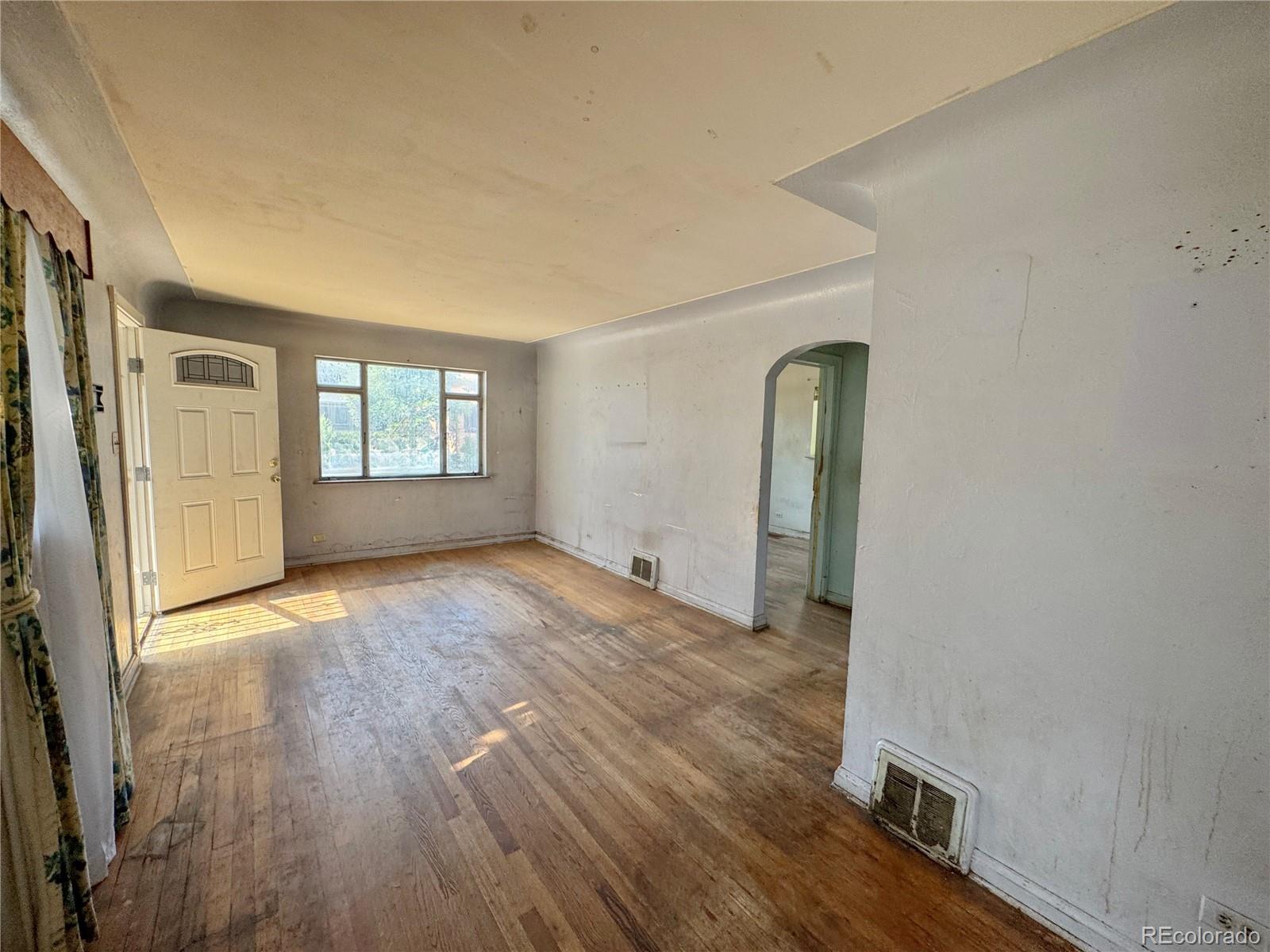 MLS Image #2 for 4028  batavia place,denver, Colorado