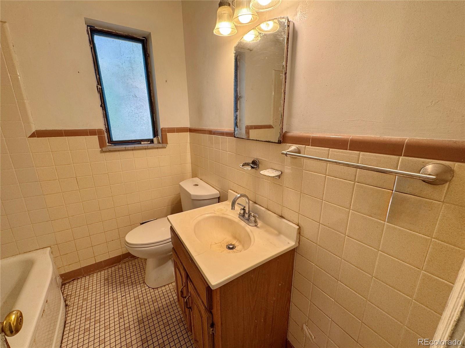 MLS Image #4 for 4028  batavia place,denver, Colorado