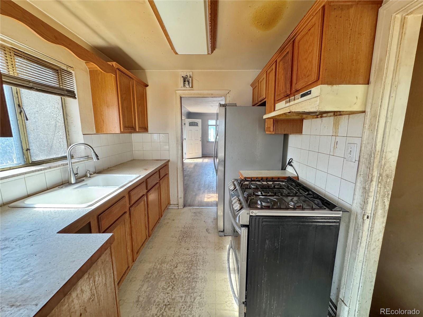 MLS Image #7 for 4028  batavia place,denver, Colorado