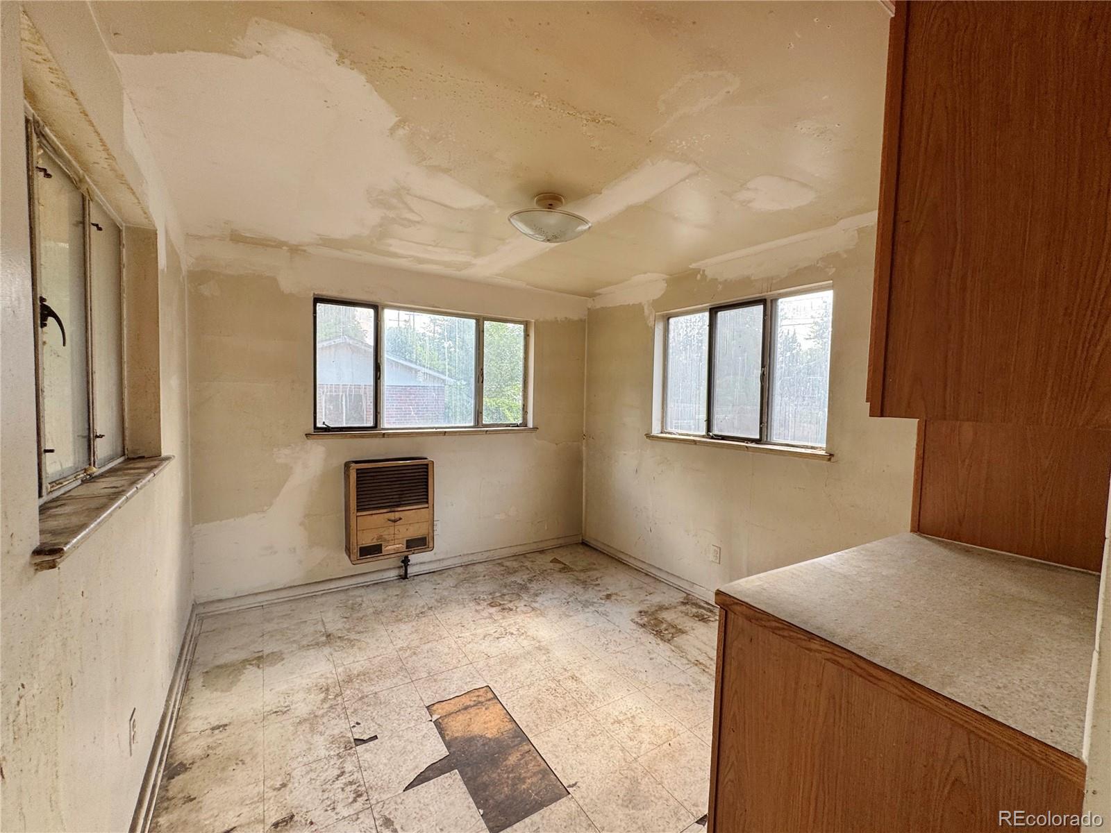 MLS Image #9 for 4028  batavia place,denver, Colorado