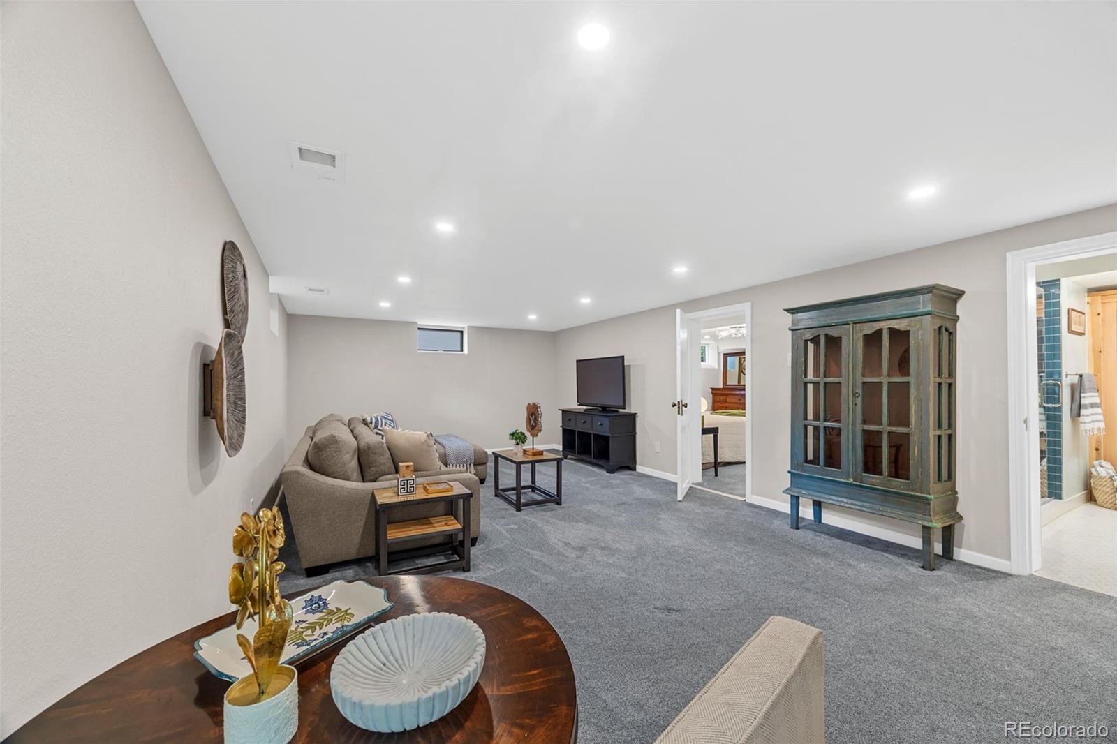 MLS Image #29 for 515  grape street,denver, Colorado